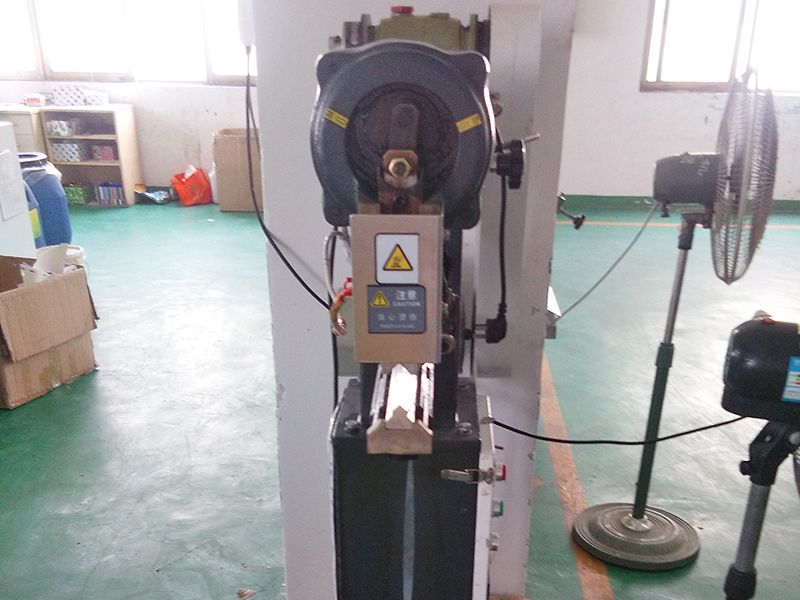 Fillet Machine（贴角机）